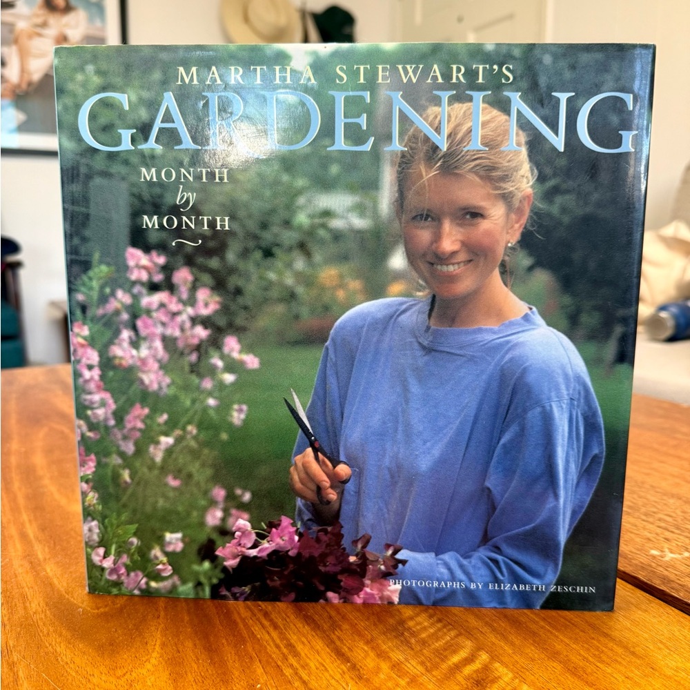1st Edition Martha Stewart's Gardening Book 1991